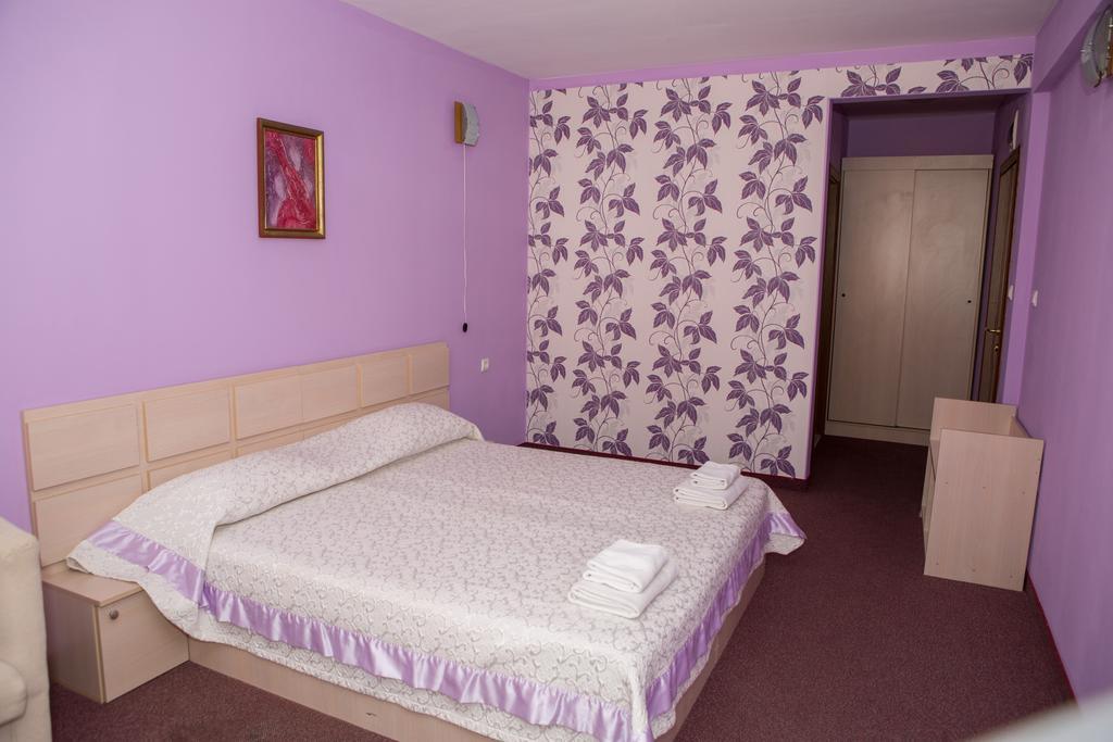 Семеен Хотел Сокол Sandanski Habitación foto